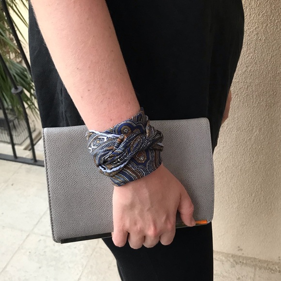 ‘Blue Paisley’ Vintage Head Scarf - Picture 8 of 13